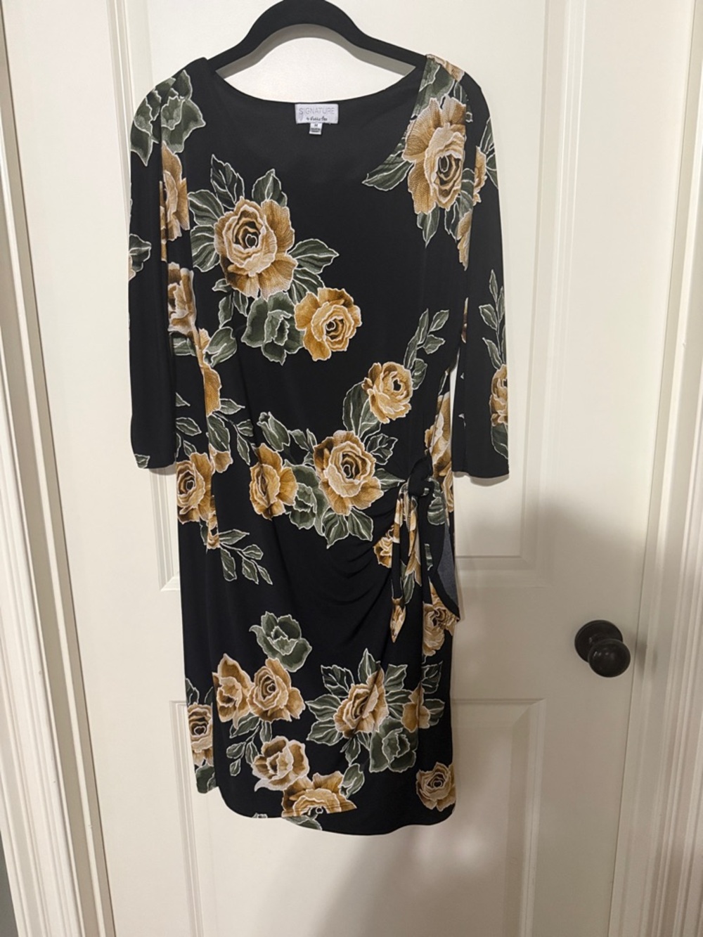 Signature Studio Black Floral Side-Tie Knee-Length Dress